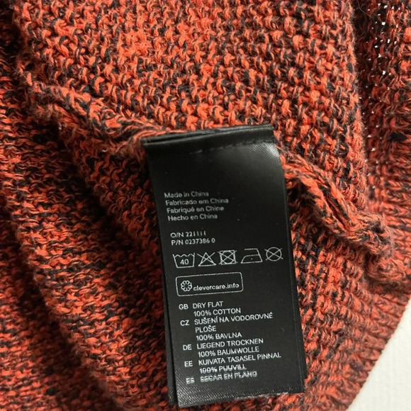 H&M Large Oversized V Neck Sweater in Black and Burnt Orange. Size Large. Baggy. - Picture 3 of 4